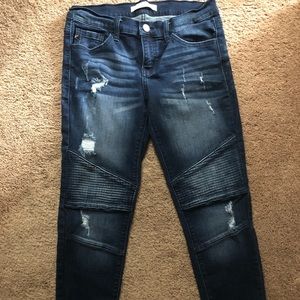 Woman’s KanCan Ripped Skinny Jeans